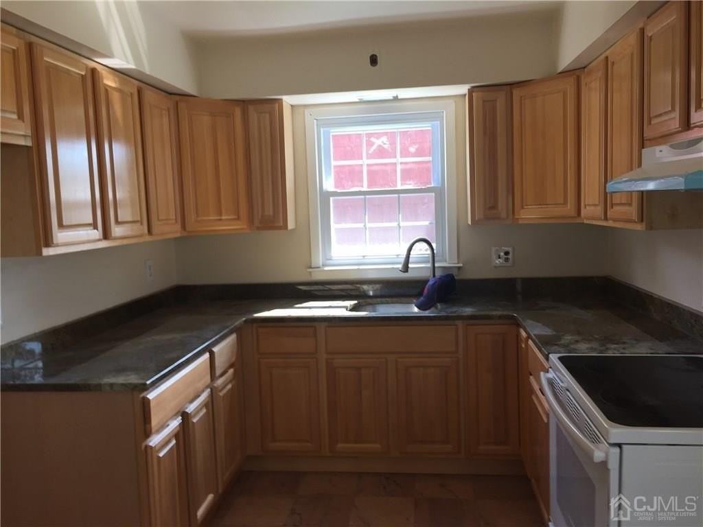 39 Spruce St #2 - Photo 2 of 9