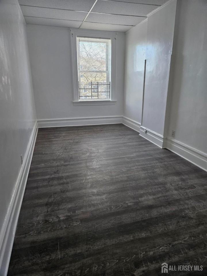 110 Market St #3E - Photo 4 of 5