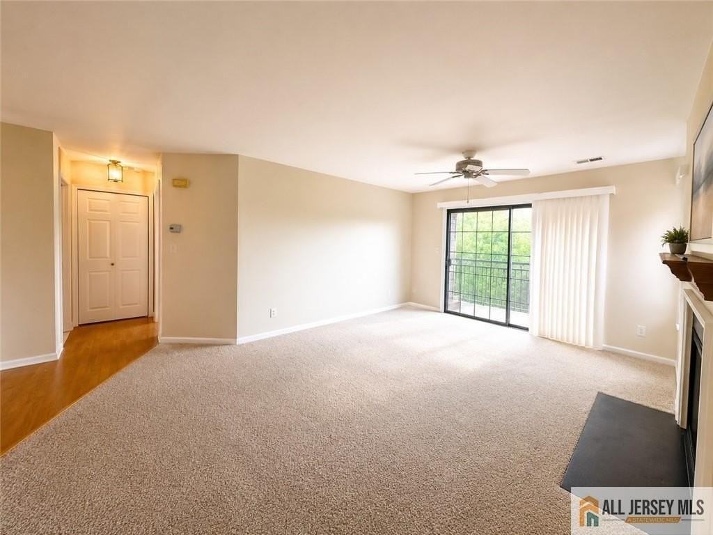 88 Crosspointe Dr #88 - Photo 2 of 9