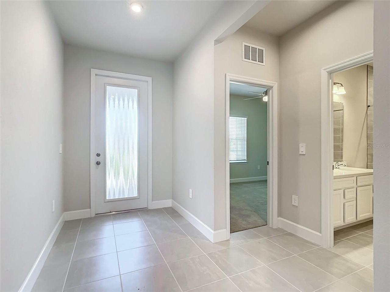 16876 Castoro Dr - Photo 2 of 31