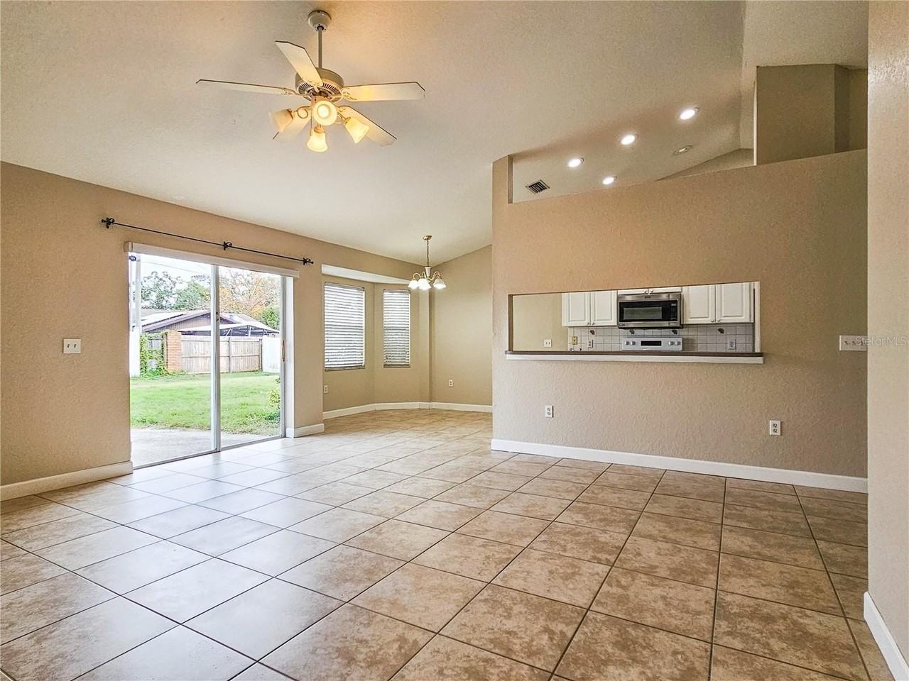5260 English Dr - Photo 4 of 26