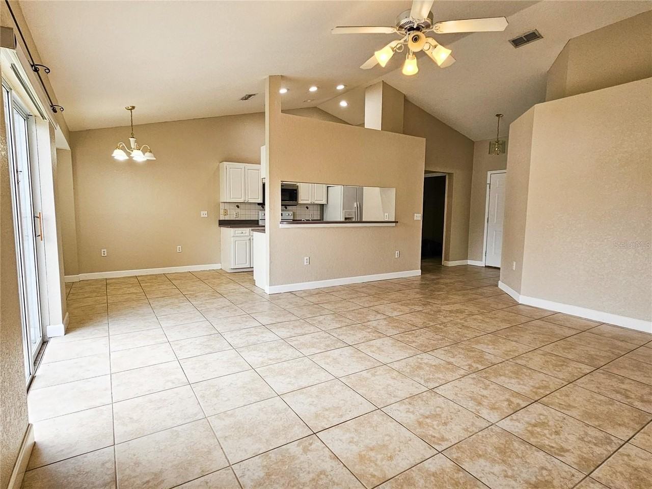 5260 English Dr - Photo 5 of 26