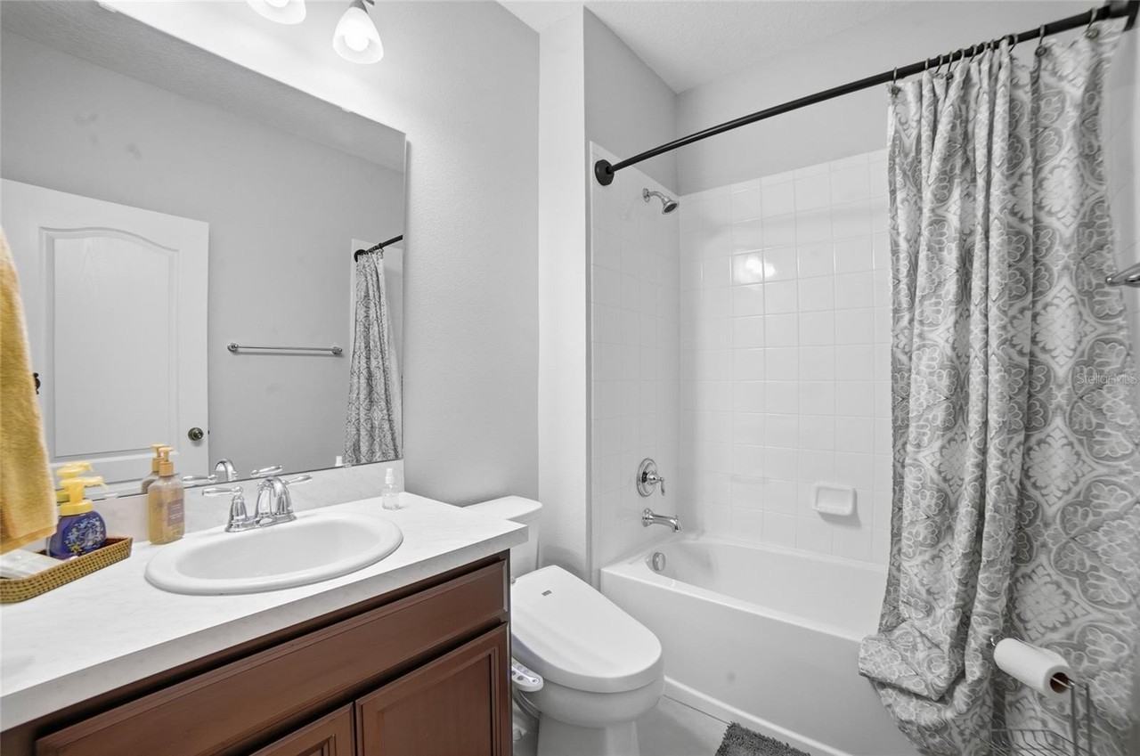 1461 Clear Brook Pl - Photo 4 of 30