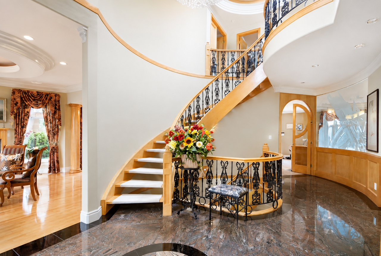 2208 West 34th Avenue - Photo 3 of 13