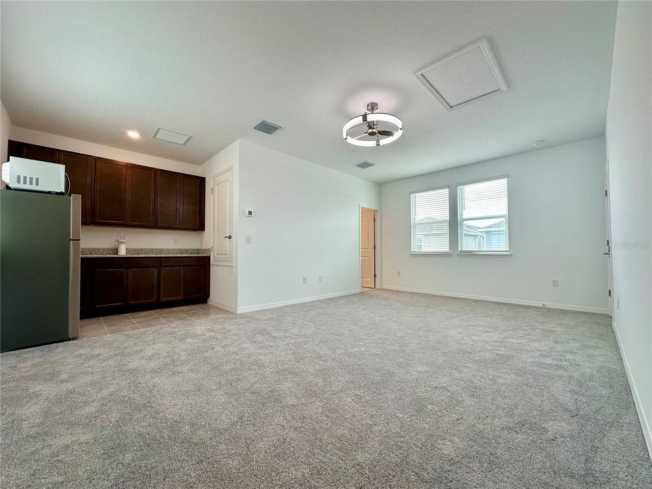 12761 Harvest Rain Ave - Photo 7 of 17