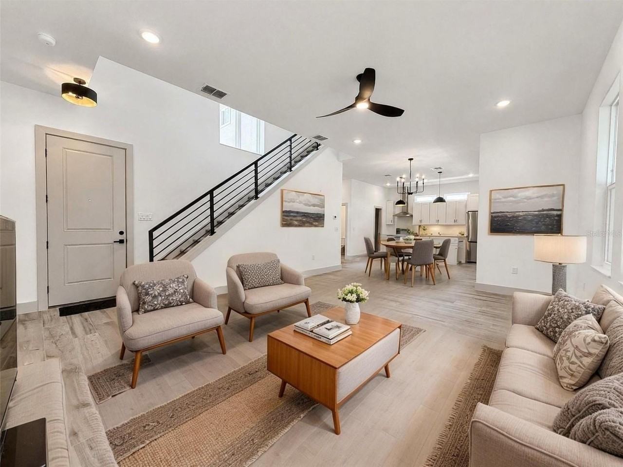 724 Ellwood Ave #A - Photo 2 of 31