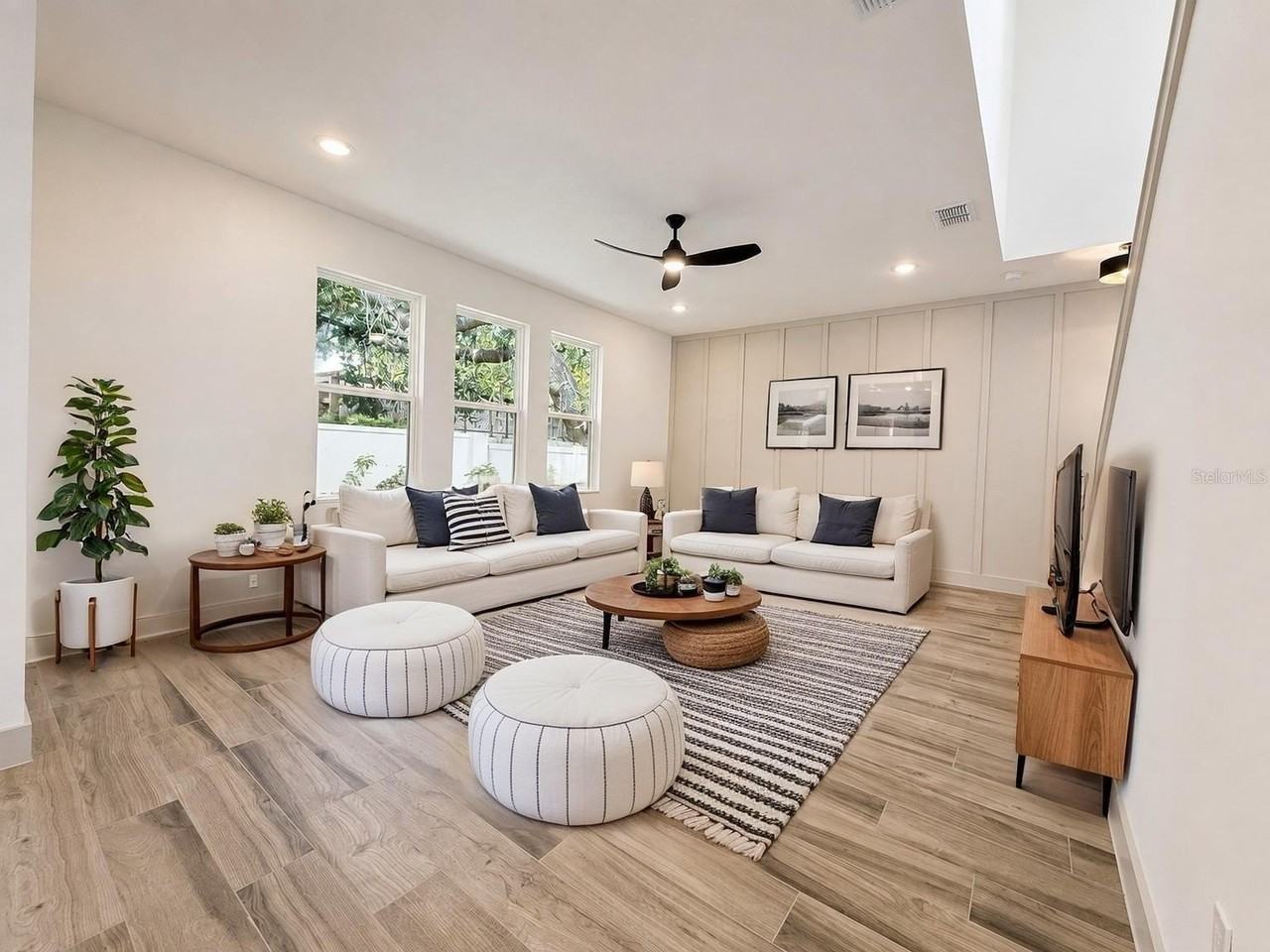 724 Ellwood Ave #A - Photo 4 of 31