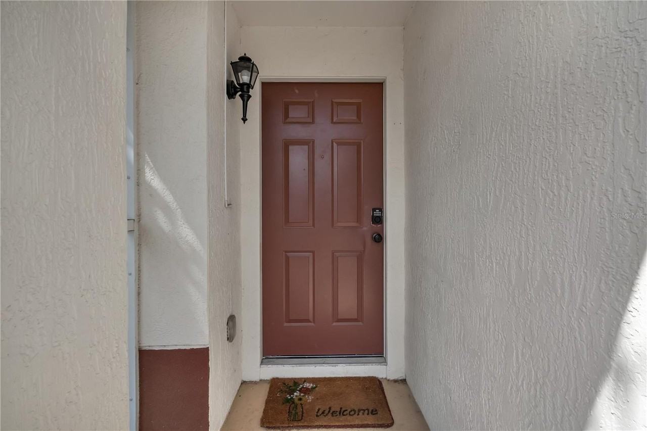 3024 Bloomsbury Dr - Photo 5 of 38