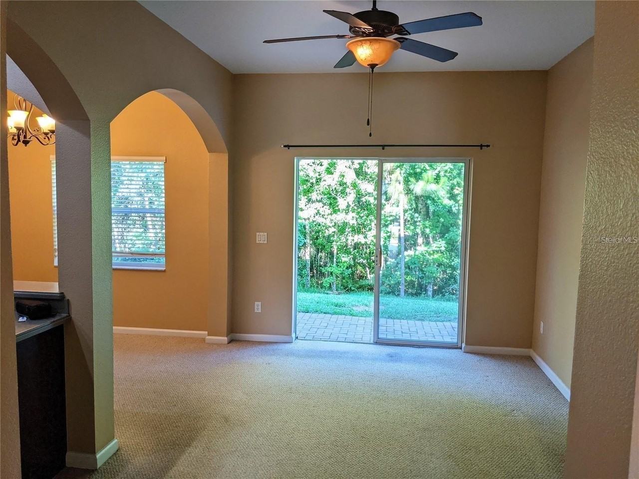 10272 Park Commons Dr - Photo 6 of 25