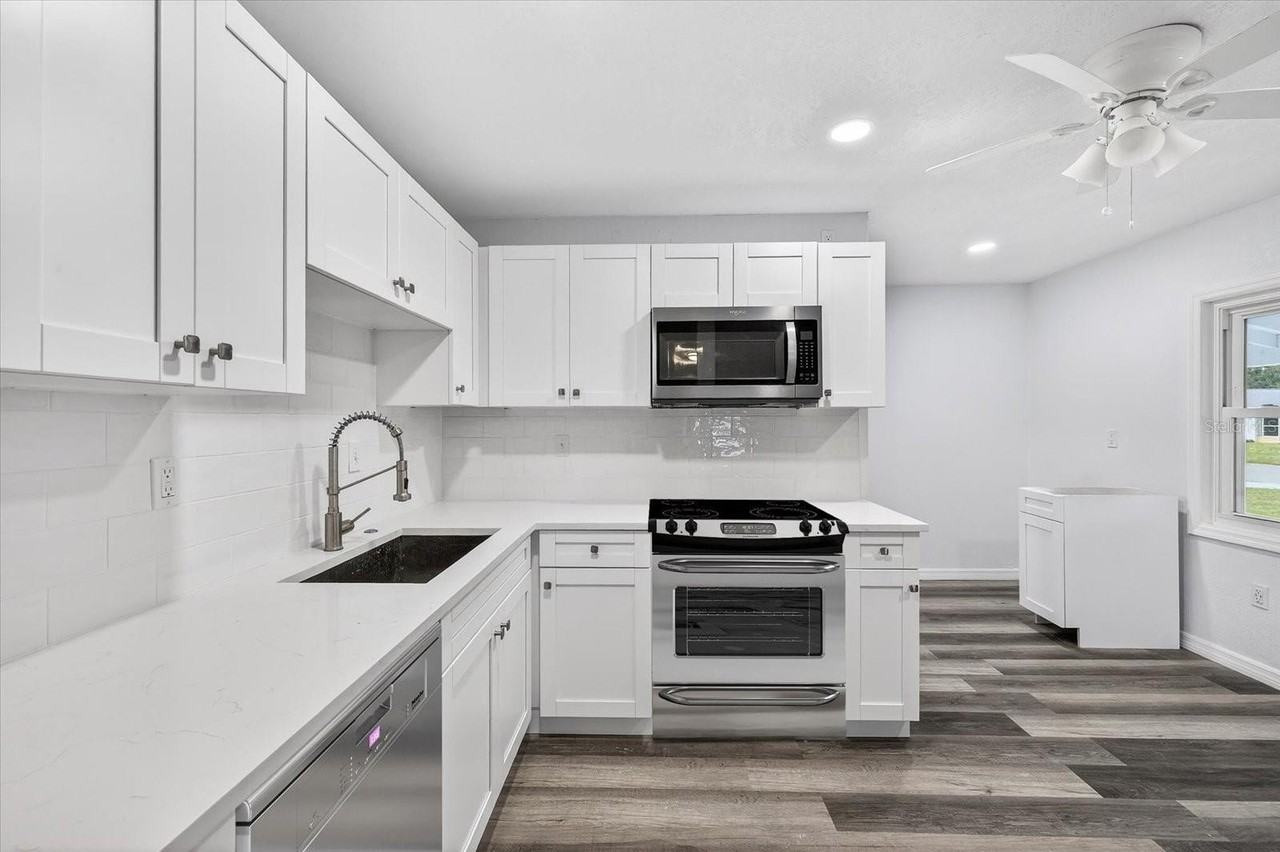 5801 Magnolia St N - Photo 5 of 22