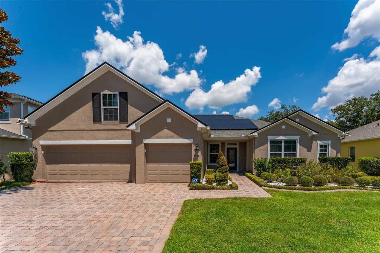 2260 Pickford Cir - Photo 4 of 50