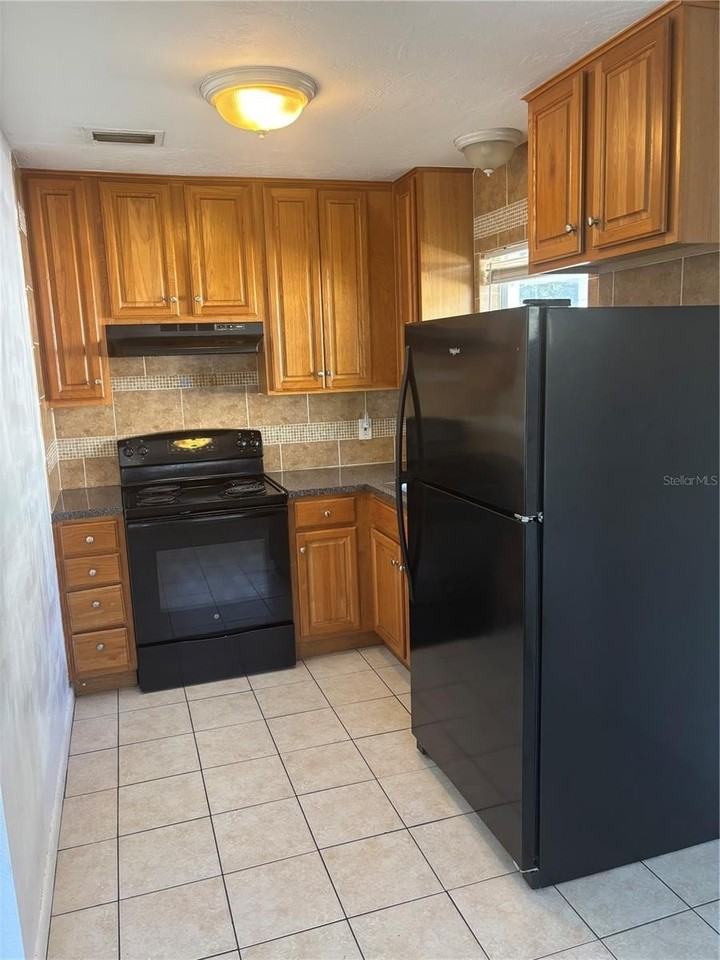614 Rosery Rd Nw - Photo 3 of 15