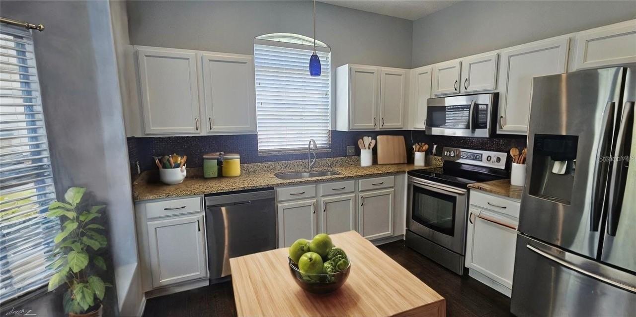 4337 Deermont Cir - Photo 3 of 15