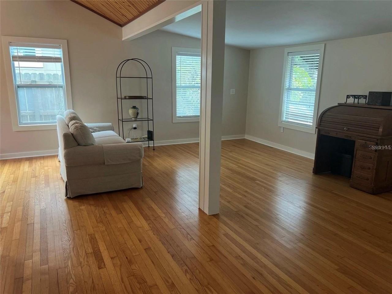 1035 6th St N - Photo 5 of 6