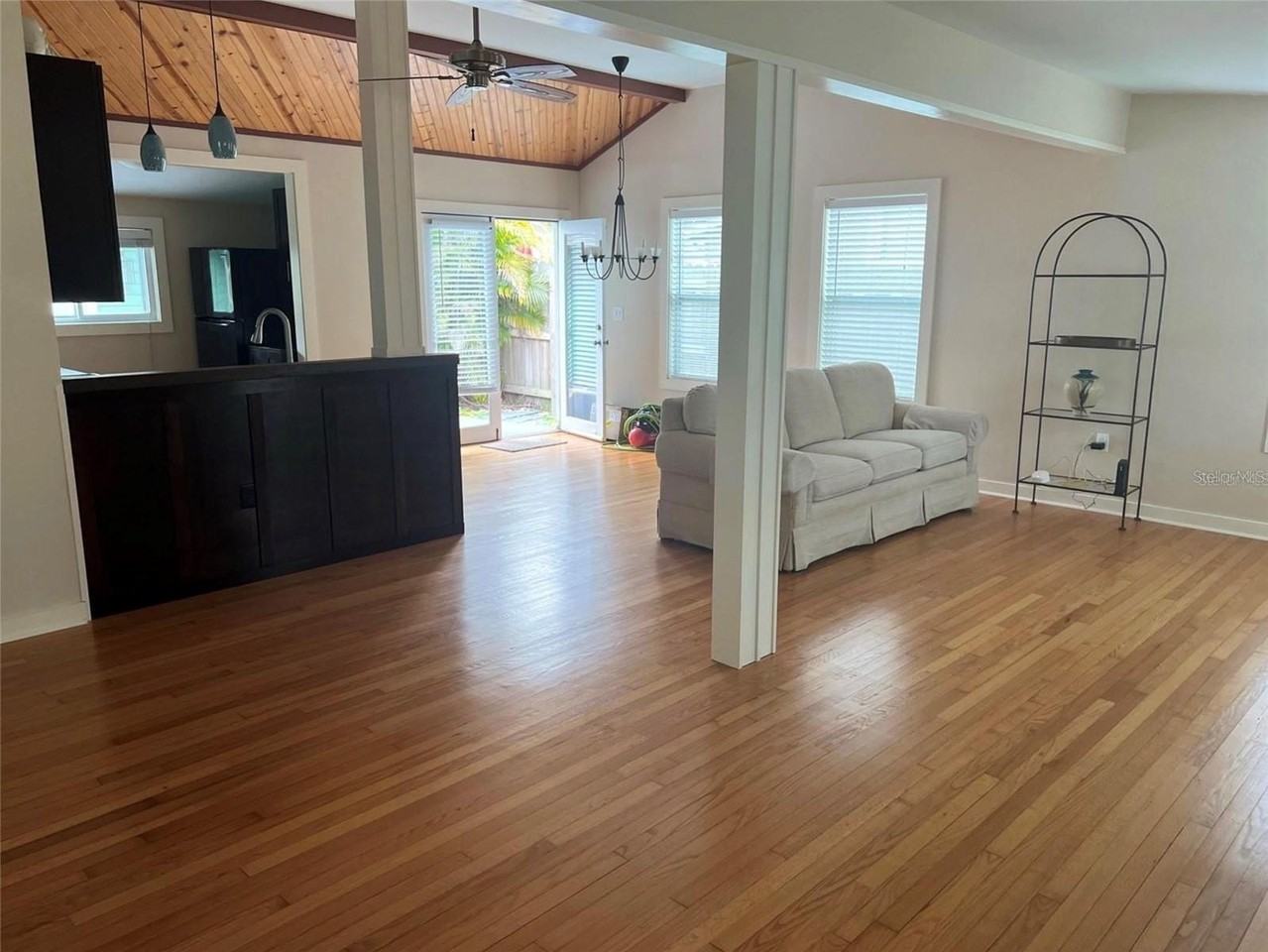 1035 6th St N - Photo 6 of 6