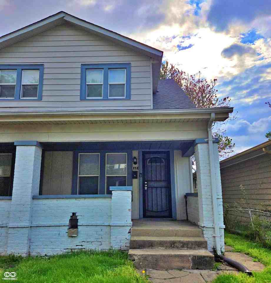 1339 Lee St - Photo 2 of 18