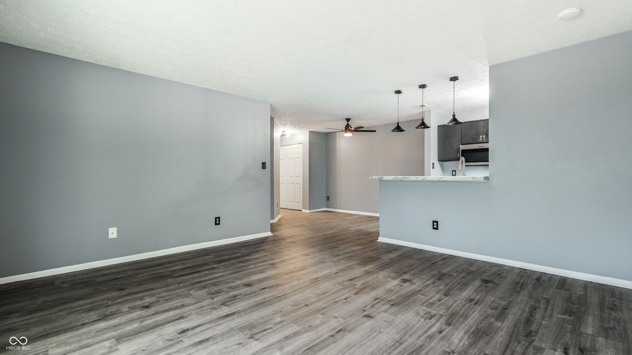 4351 Village Parkway Cir W #7 - Photo 5 of 24