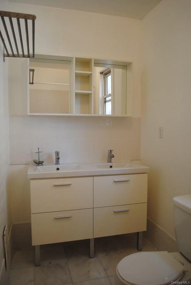 417 Marlborough Rd #1stFL - Photo 4 of 6