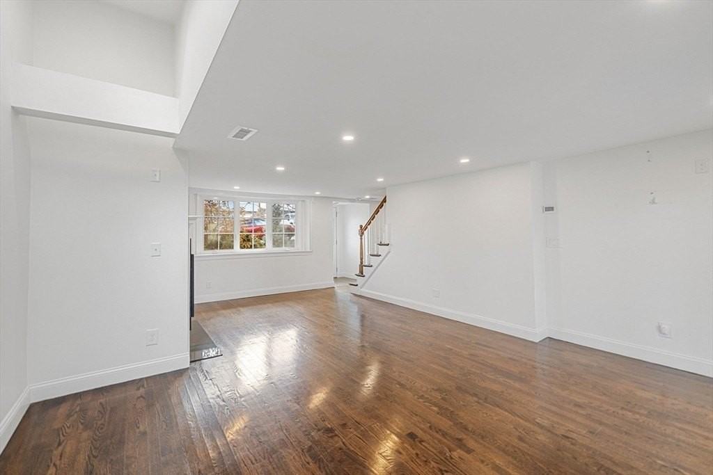 9 Glen Ave #A - Photo 7 of 18