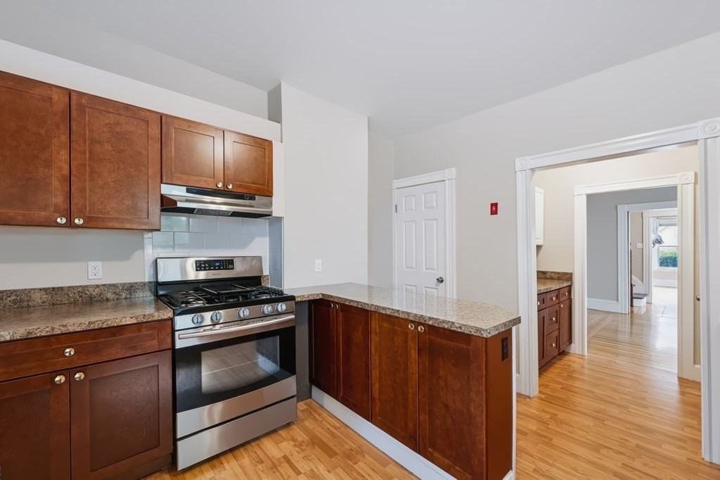 37 Thorndike St #37 - Photo 5 of 32