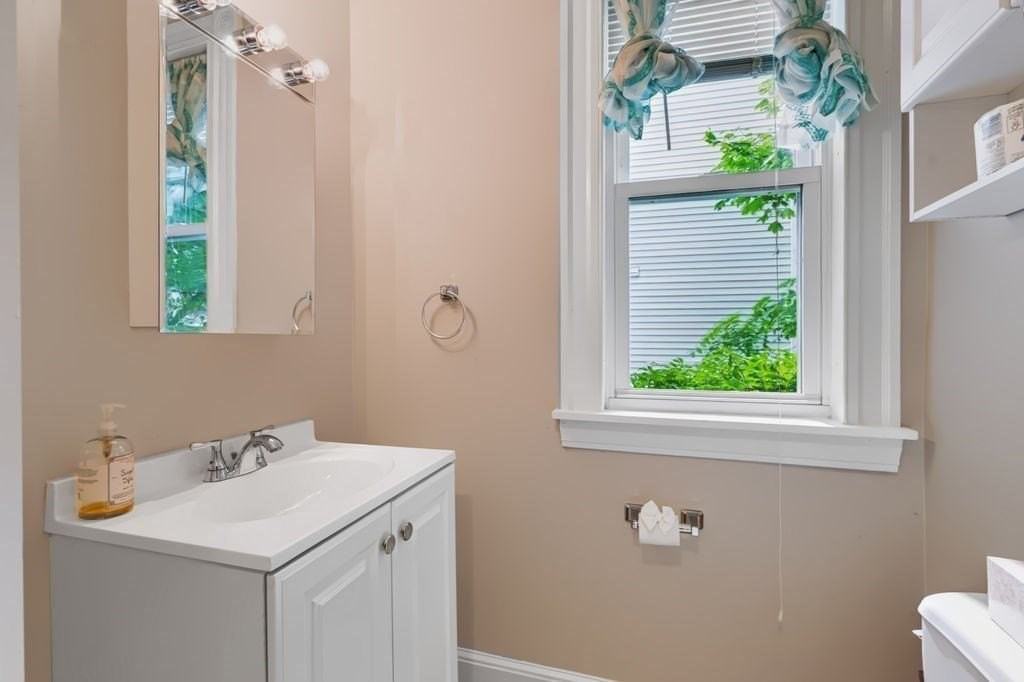 37 Thorndike St #37 - Photo 7 of 32