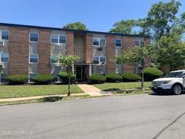featured image of 5 Charles St #4C
