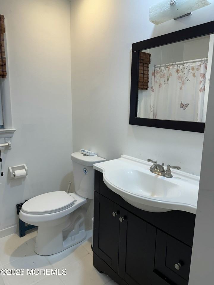 500 Freehold St - Photo 6 of 13