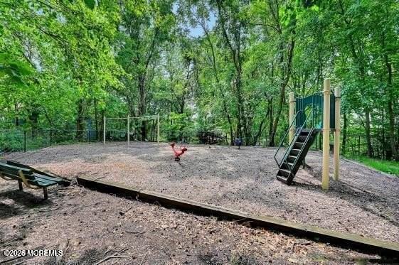 113 Dundee Ct - Photo 5 of 13