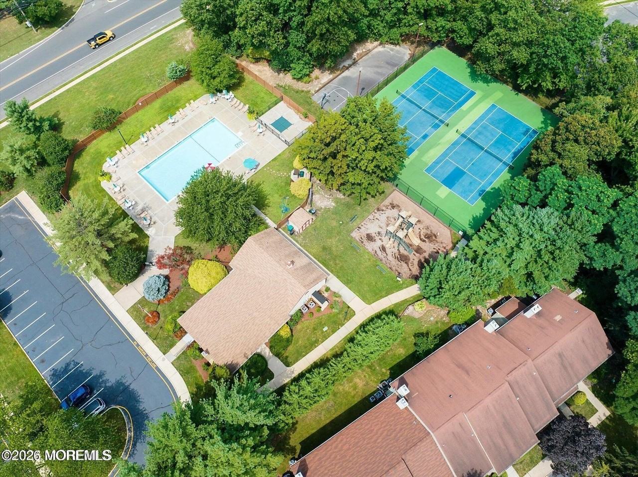 113 Dundee Ct - Photo 7 of 13