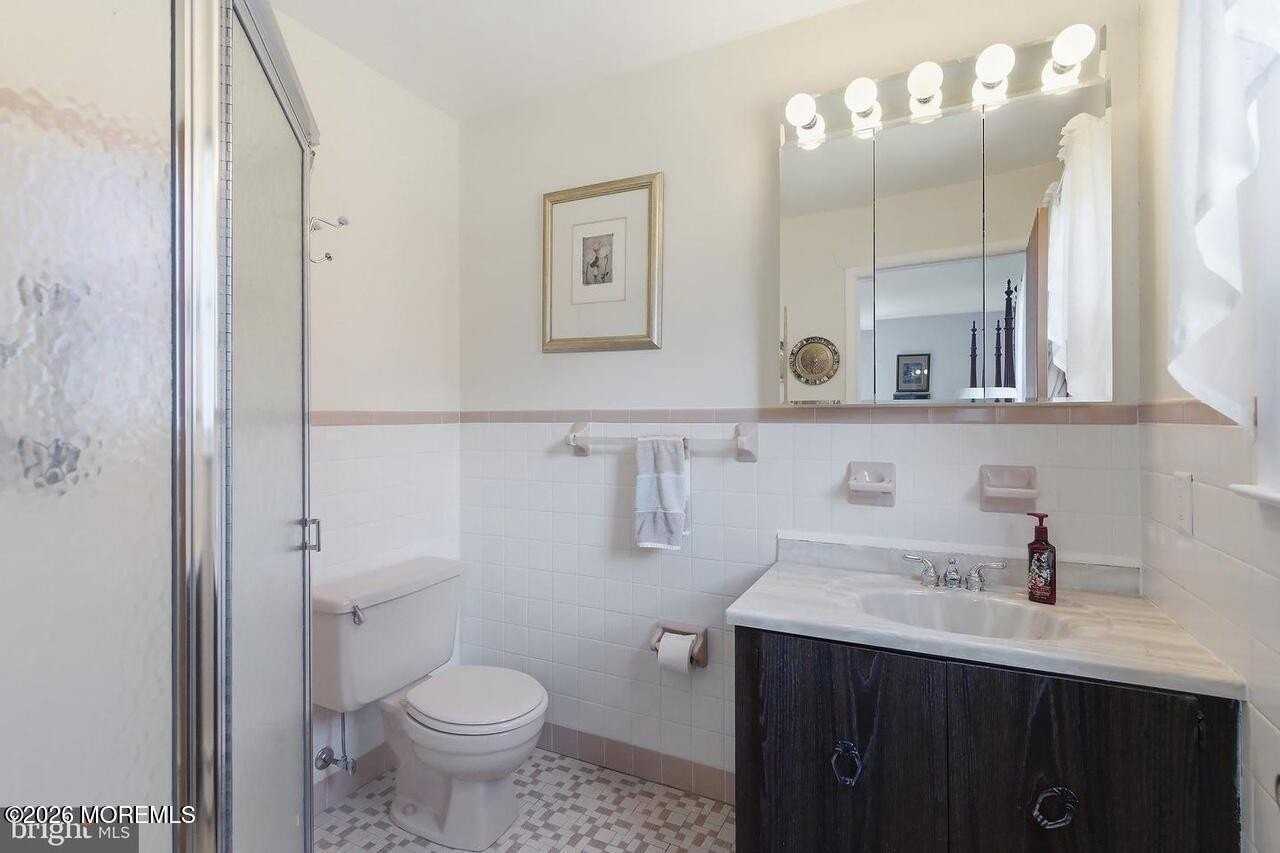 60 Whitmore Dr - Photo 5 of 18
