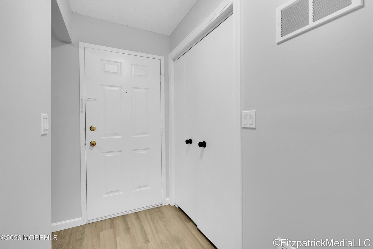 93 Diane Dr - Photo 5 of 23