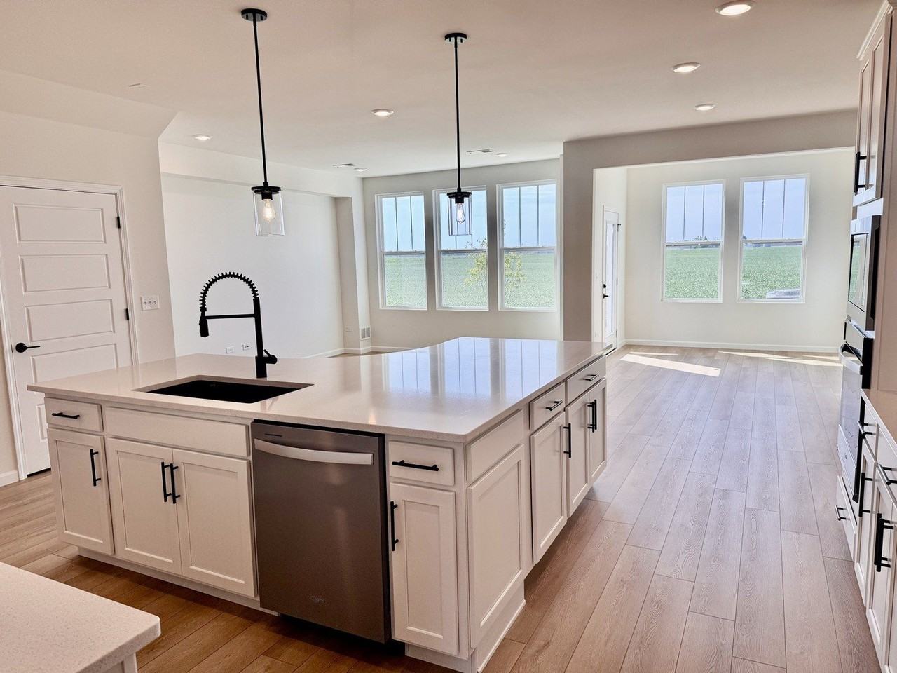 2177 Ryegrass Ln #70002 - Photo 3 of 17