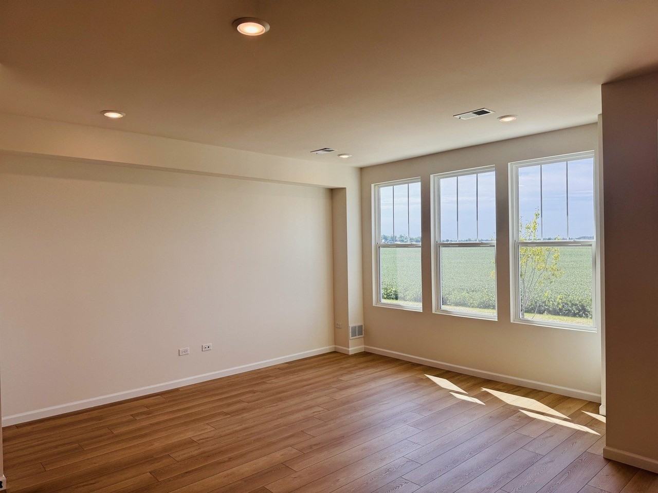 2177 Ryegrass Ln #70002 - Photo 6 of 17