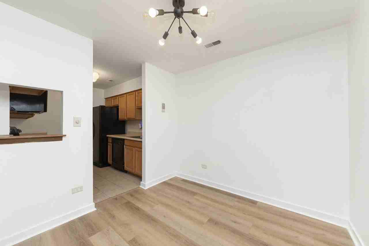 1420 Stonebridge Cir #N3 - Photo 6 of 13