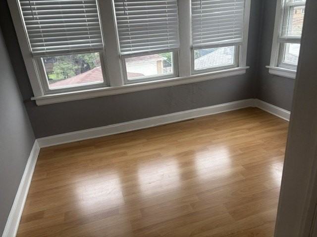 5904 N Fairfield Ave #2 - Photo 4 of 9