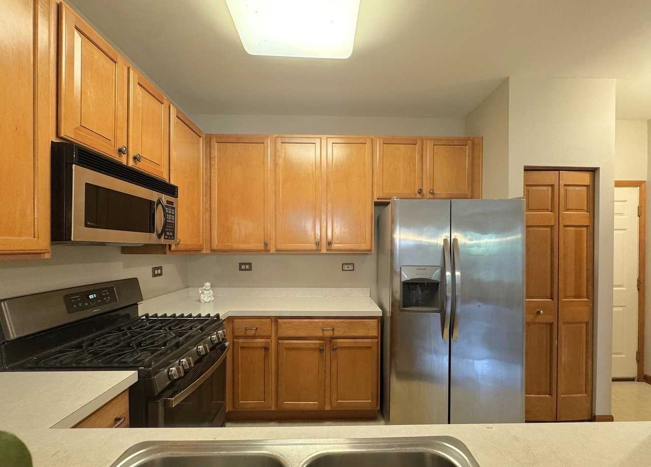 2460 Georgetown Cir - Photo 6 of 17