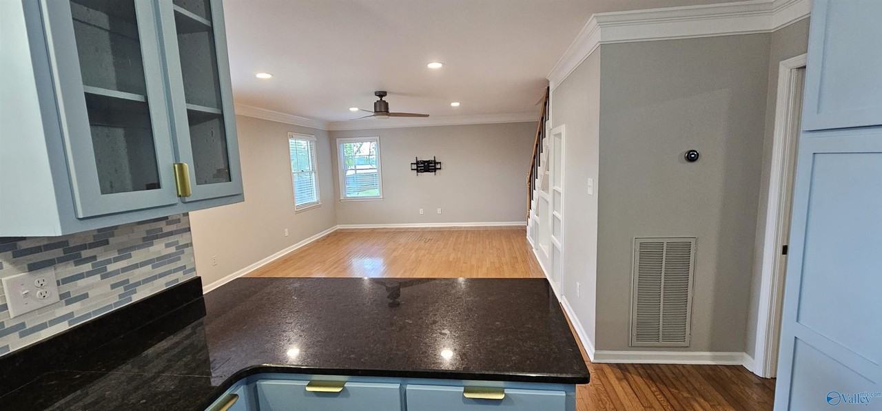 512 Market St Ne #11 - Photo 6 of 41