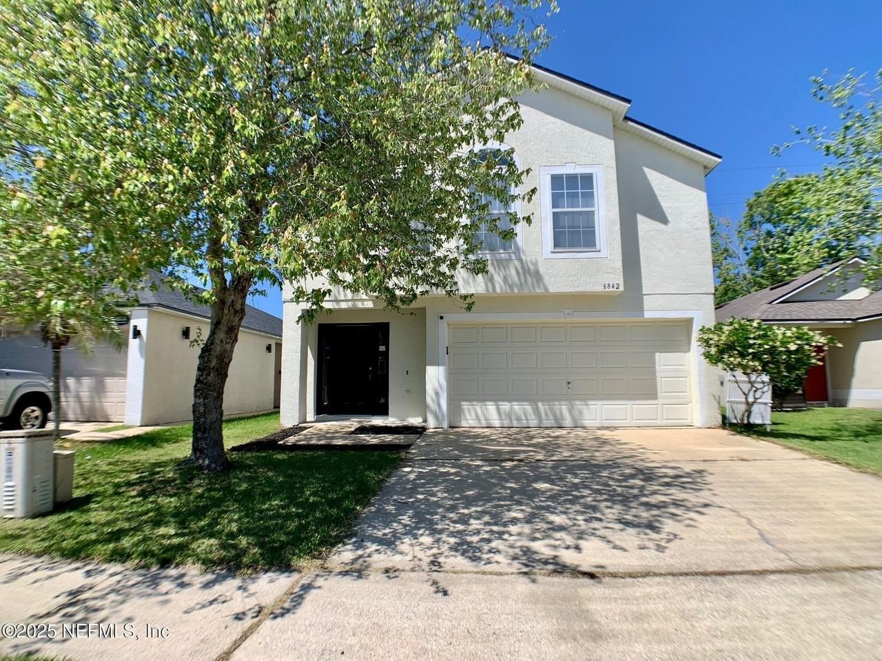 6842 Playpark Trl W - Photo 2 of 24