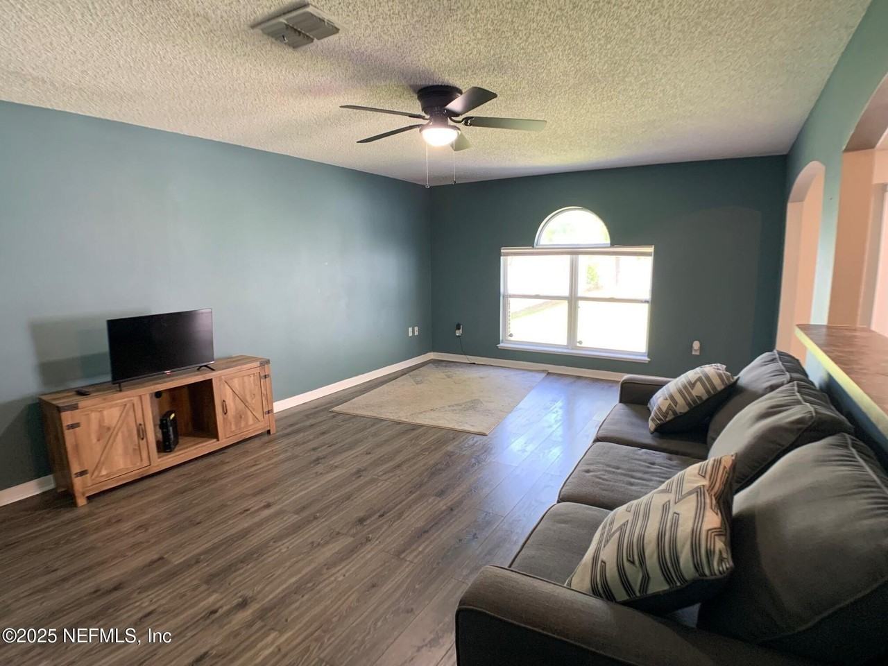 6842 Playpark Trl W - Photo 6 of 24