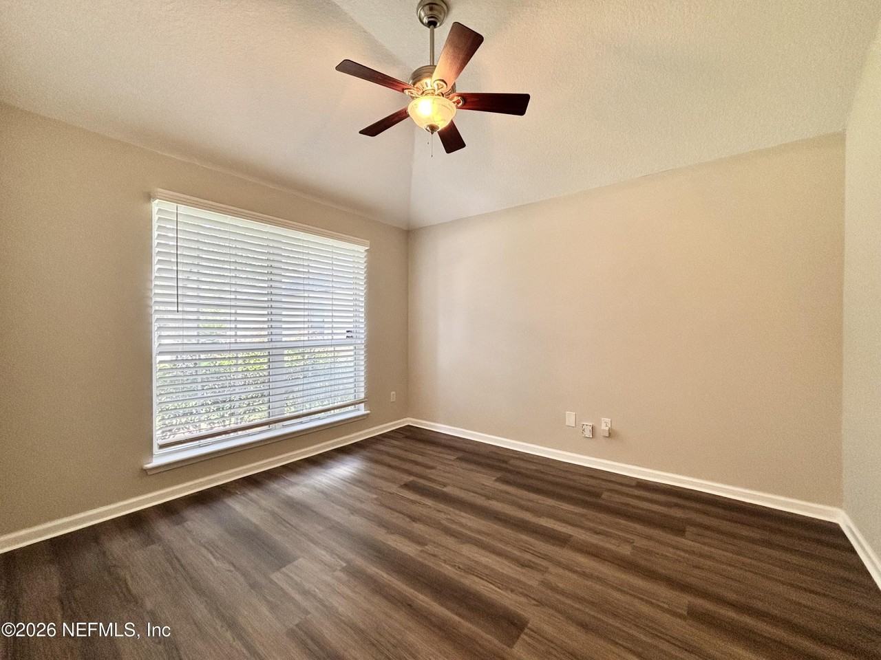3601 Silver Bluff Blvd - Photo 7 of 36