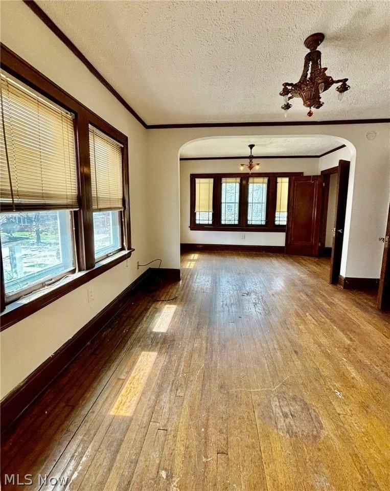 689 Schiller Ave #3 - Photo 3 of 6