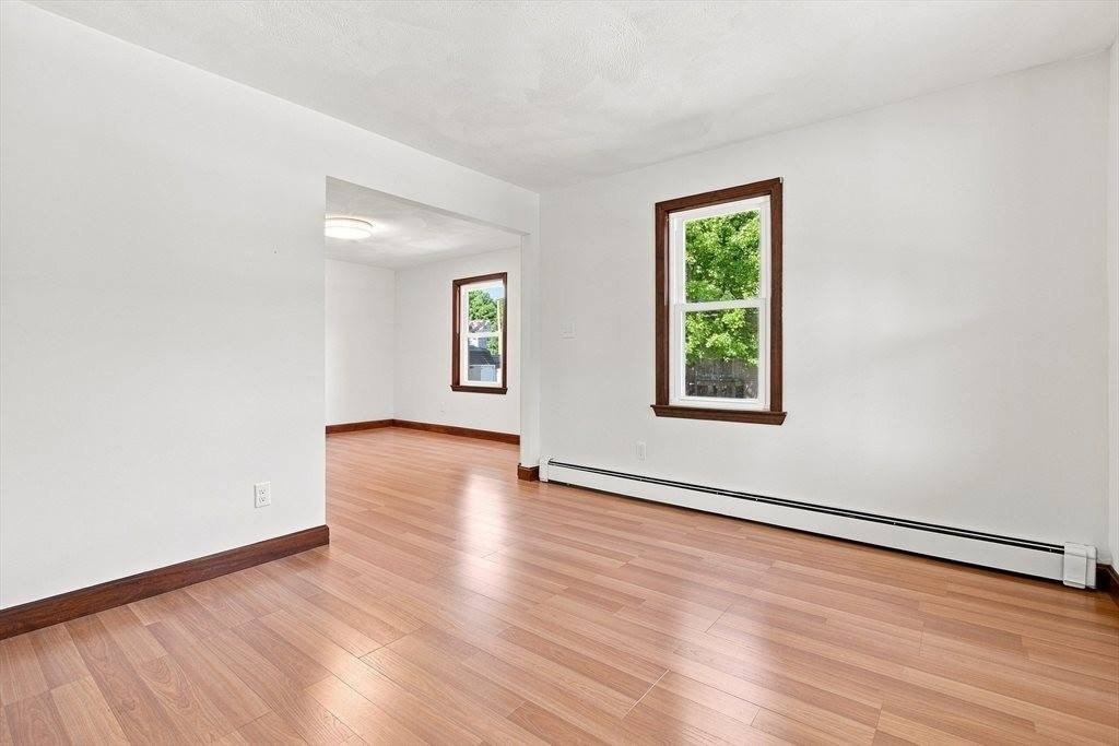 24 Railroad Ave - Photo 3 of 25