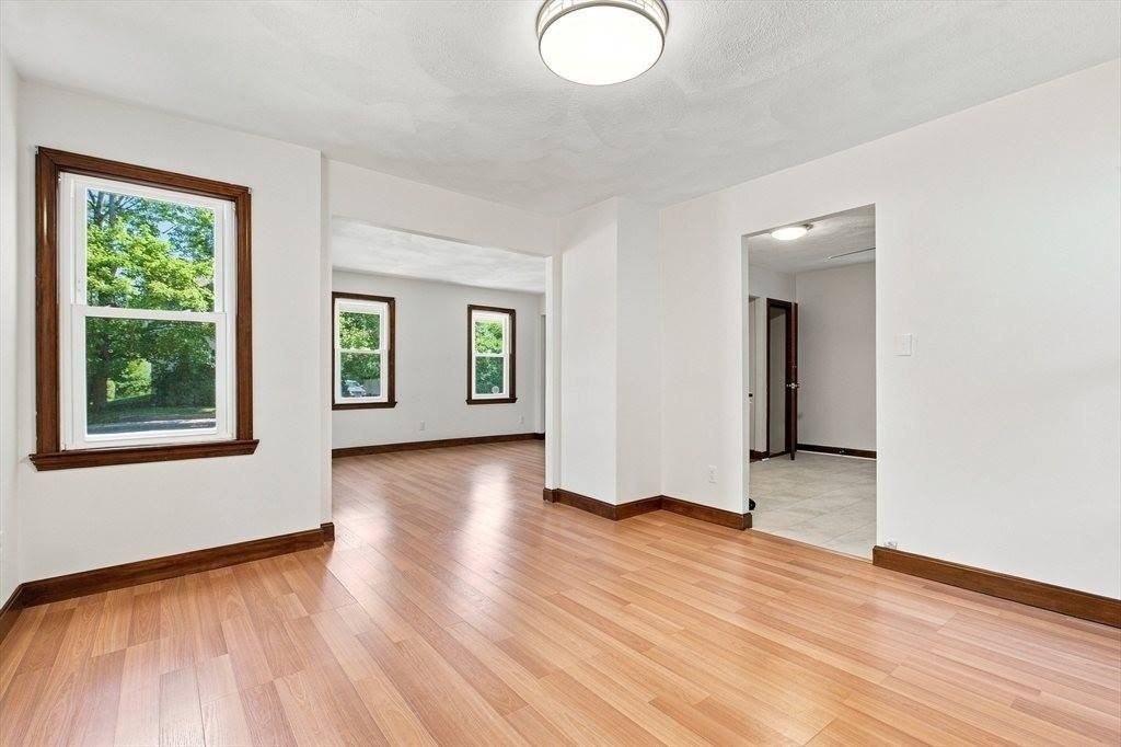 24 Railroad Ave - Photo 6 of 25