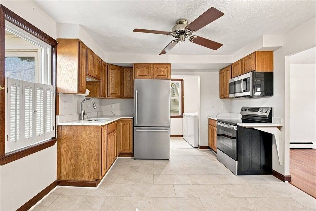 24 Railroad Ave - Photo 7 of 25