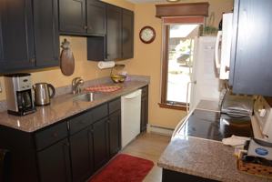 featured image of 10 Bay Tree Ln