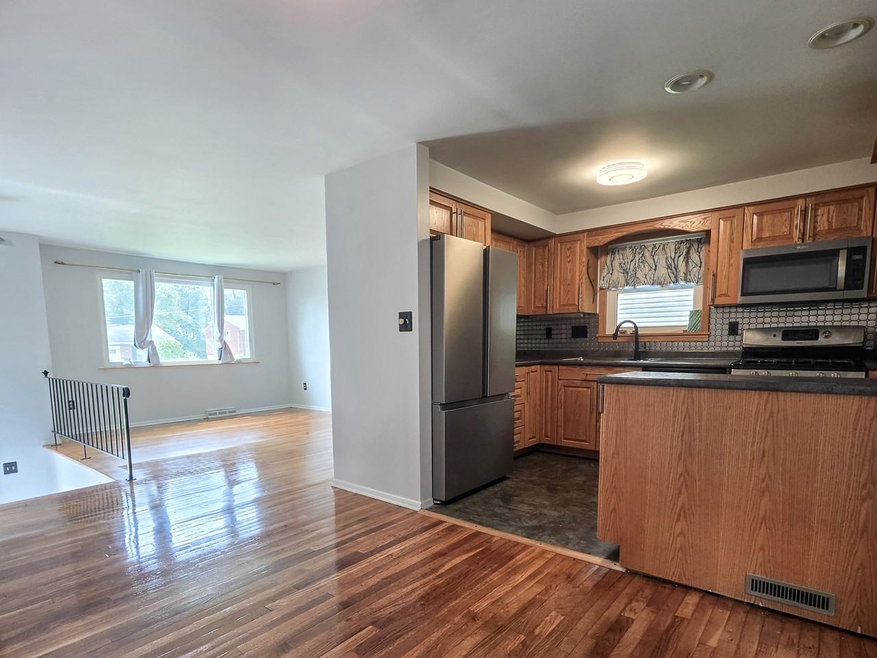 408 Hazelnut Dr #1 - Photo 5 of 41