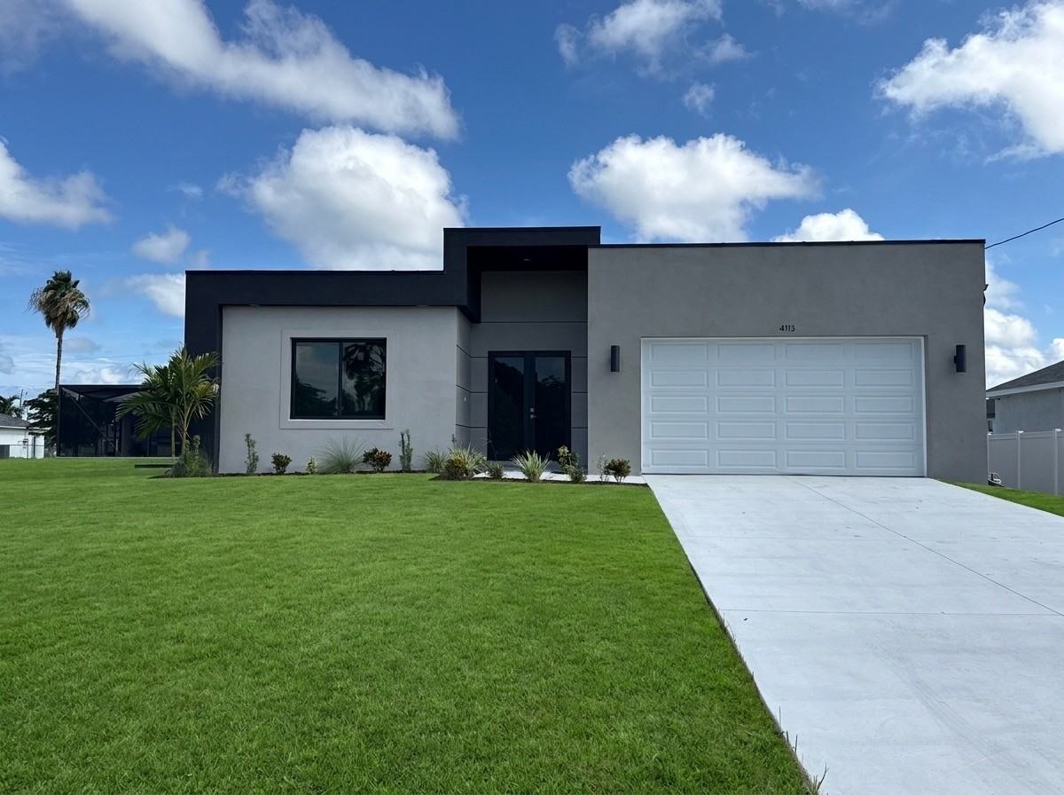 4113 Northwest 34th Laneclientes@realtymiamigroup.com #1 - Photo 2 of 27
