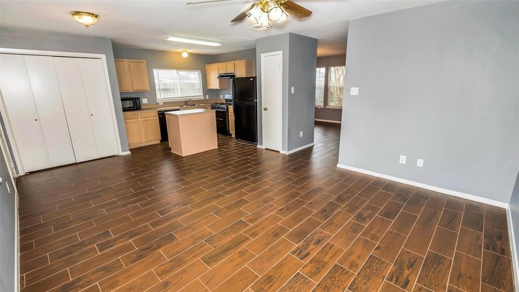 6127 Lone Prairie Way - Photo 7 of 12