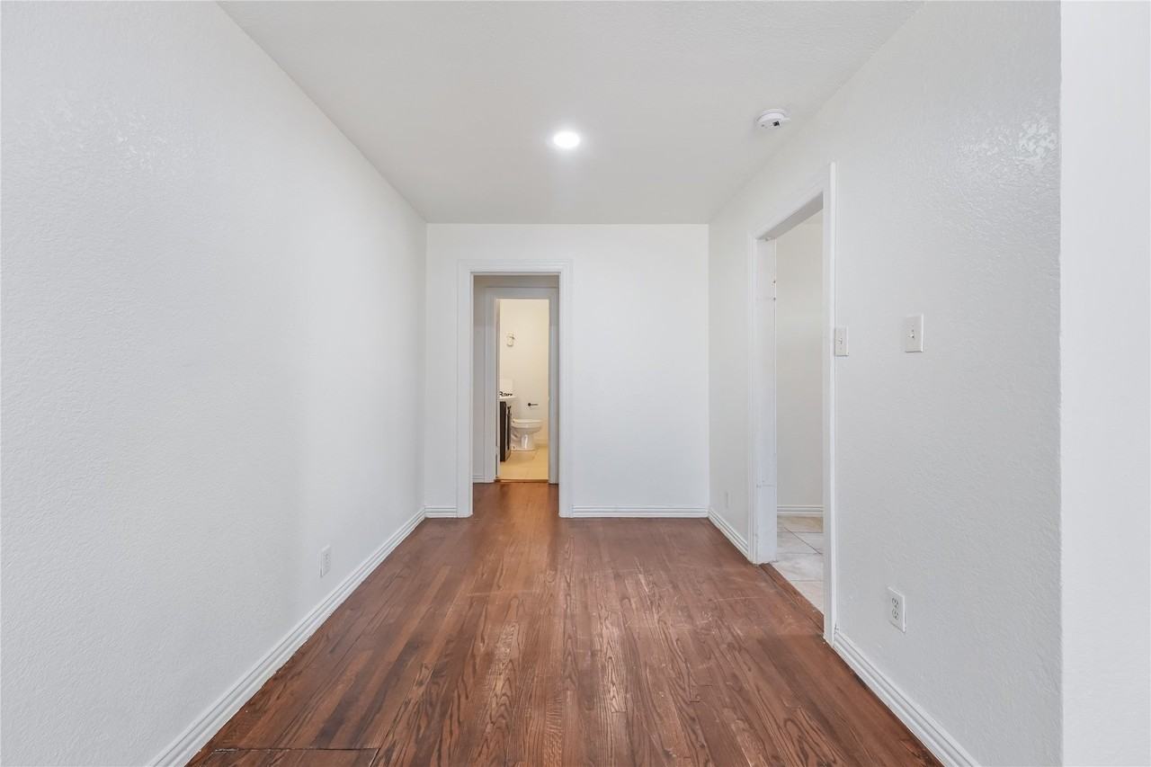 2404 Colony Ct - Photo 7 of 9