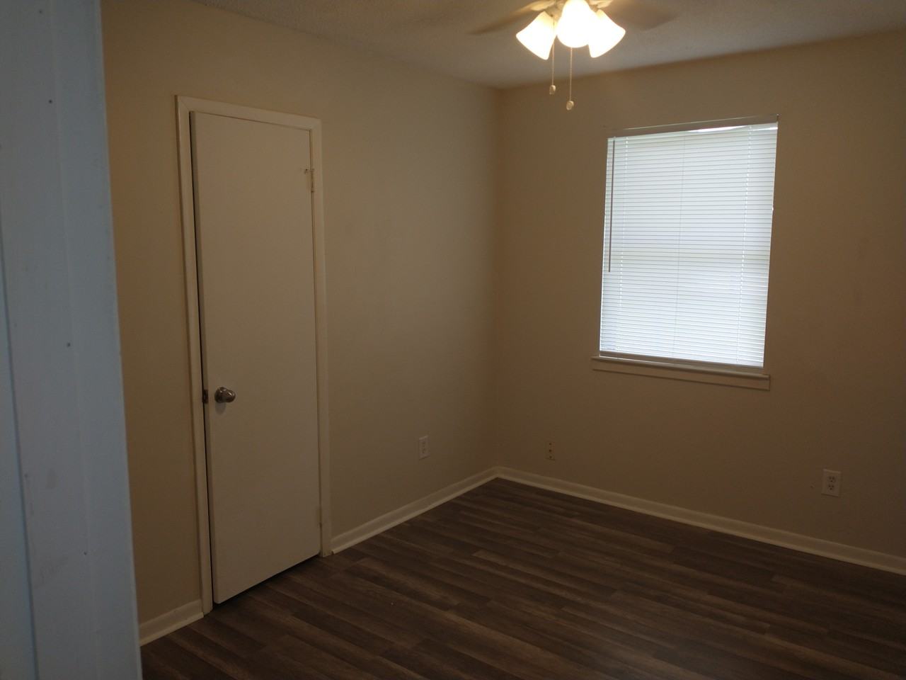 108 First Family Dr - Photo 2 of 9